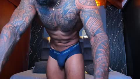 Snapshot of muscle_man19 chatting on December 24, 2024, 12:33 am Nick online show from December 24, 2024, 12:33 am