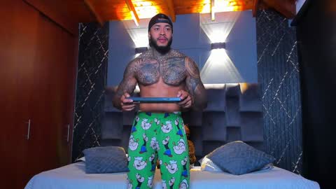 Snapshot of muscle_man19 chatting on December 25, 2024, 3:49 pm Nick online show from December 25, 2024, 3:49 pm