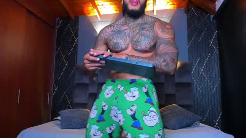 Snapshot of muscle_man19 chatting on December 27, 2024, 1:22 am Nick online show from December 27, 2024, 1:22 am