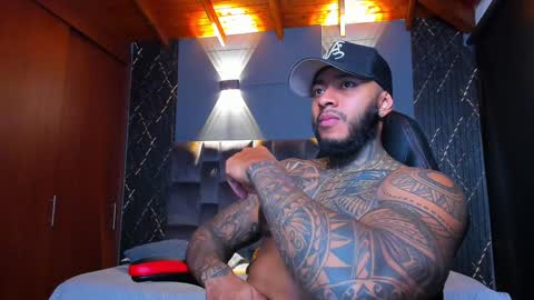 Snapshot of muscle_man19 chatting on December 31, 2024, 1:26 am Nick online show from December 31, 2024, 1:26 am