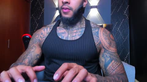 Snapshot of muscle_man19 chatting on January 11, 2025, 12:33 am Nick online show from January 11, 2025, 12:33 am