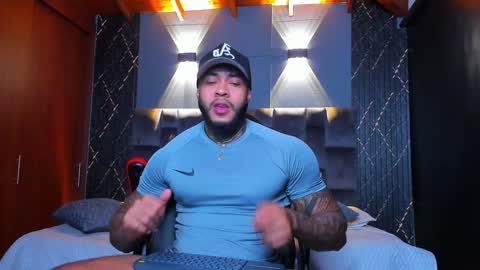 Snapshot of muscle_man19 chatting on January 21, 2025, 12:57 am Nick online show from January 21, 2025, 12:57 am