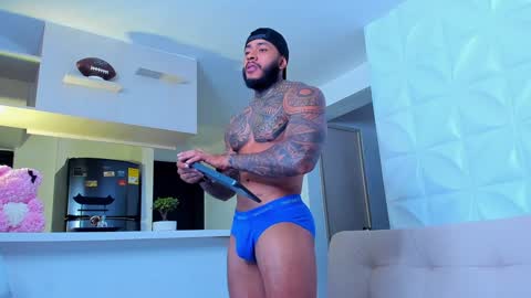 Snapshot of muscle_man19 chatting on February 4, 2025, 2:07 am Nick online show from February 4, 2025, 2:07 am