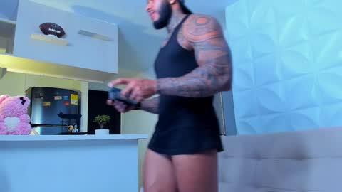 Snapshot of muscle_man19 chatting on February 10, 2025, 11:23 pm Nick online show from February 10, 2025, 11:23 pm