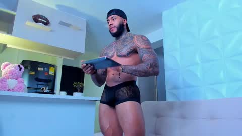 Snapshot of muscle_man19 chatting on March 2, 2025, 1:15 am Nick online show from March 2, 2025, 1:15 am