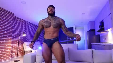 Snapshot of muscle_man19 chatting on September 12, 2025, 10:48 am Nick online show from September 12, 2025, 10:48 am