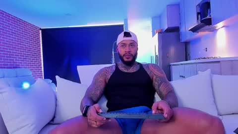 Snapshot of muscle_man19 chatting on September 21, 2025, 12:18 pm Nick online show from September 21, 2025, 12:18 pm