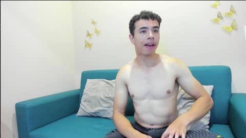 muscle scott online show from October 2, 2025, 12:12 pm