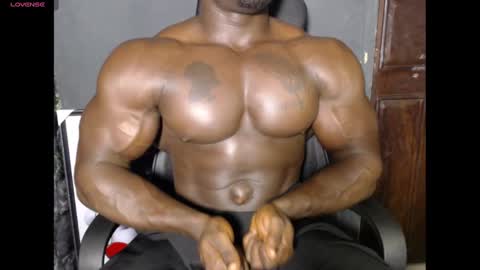 musclegod23 online show from January 14, 2025, 11:27 pm