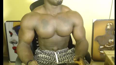 musclegod23 online show from February 13, 2025, 1:40 am
