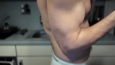 musclehair3 online show from February 5, 2025, 10:12 pm