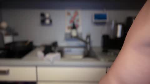 musclehair3 online show from April 10, 2026, 9:52 pm