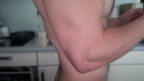 Snapshot of musclehair3 chatting on June 26, 2026, 8:52 am musclehair3 online show from June 26, 2026, 8:52 am
