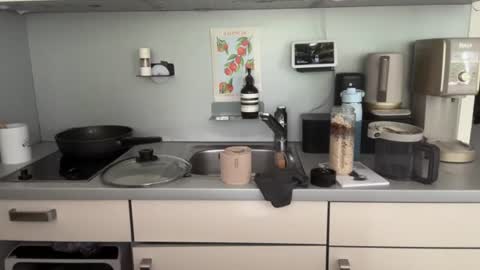 Snapshot of musclehair3 chatting on July 5, 2026, 8:43 am musclehair3 online show from July 5, 2026, 8:43 am