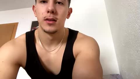 Snapshot of musclejunge72 chatting on December 30, 2024, 11:04 am musclejunge72 online show from December 30, 2024, 11:04 am