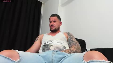 MuscleMonster31 online show from September 24, 2025, 11:19 pm