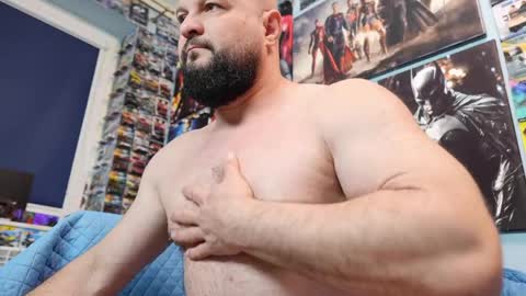 Snapshot of muscular_bear chatting on April 18, 2026, 4:11 pm Chris online show from April 18, 2026, 4:11 pm