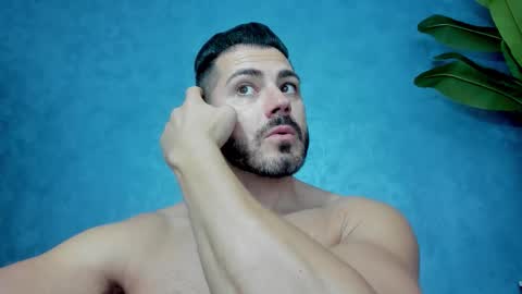 muscularmaster onlyfans online show from October 18, 2025, 9:04 pm