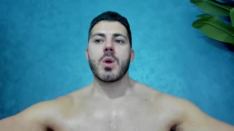 muscularmaster onlyfans online show from December 4, 2025, 11:35 pm