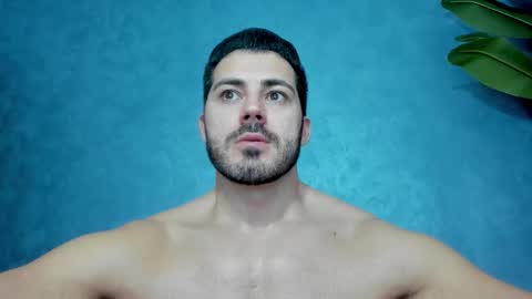 muscularmaster onlyfans online show from December 18, 2025, 10:05 pm