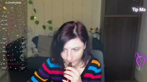 Snapshot of muse_kitty_jenia chatting on January 14, 2025, 9:41 pm Jenya online show from January 14, 2025, 9:41 pm