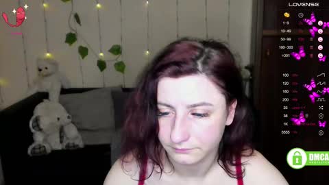 Snapshot of muse_kitty_jenia chatting on February 14, 2025, 9:32 pm Jenya online show from February 14, 2025, 9:32 pm