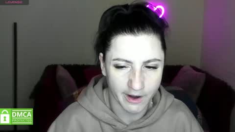 Jenya online show from November 12, 2025, 6:30 pm