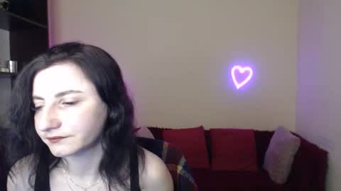 Jeneva online show from November 25, 2025, 7:03 pm