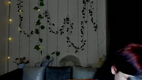 Jeneva online show from March 5, 2026, 6:48 pm