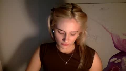 Snapshot of musescorner chatting on November 6, 2025, 6:31 pm musescorner online show from November 6, 2025, 6:31 pm