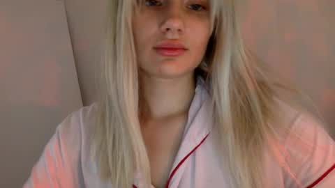Snapshot of musescorner chatting on June 24, 2026, 3:55 pm musescorner online show from June 24, 2026, 3:55 pm