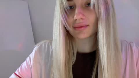Snapshot of musescorner chatting on June 26, 2026, 8:41 am musescorner online show from June 26, 2026, 8:41 am