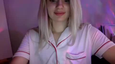 Snapshot of musescorner chatting on July 12, 2026, 6:32 pm musescorner online show from July 12, 2026, 6:32 pm