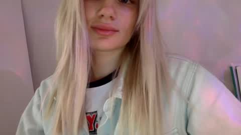 Snapshot of musescorner chatting on July 14, 2026, 2:56 pm musescorner online show from July 14, 2026, 2:56 pm