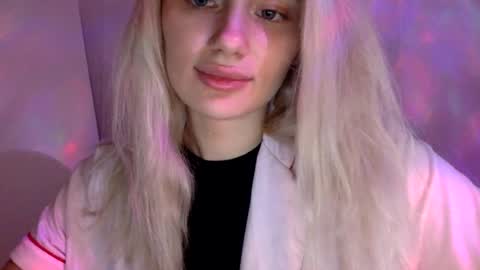 Snapshot of musescorner chatting on July 16, 2026, 6:03 pm musescorner online show from July 16, 2026, 6:03 pm