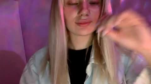Snapshot of musescorner chatting on July 17, 2026, 5:18 pm musescorner online show from July 17, 2026, 5:18 pm