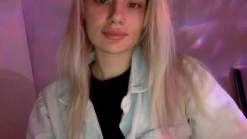 Snapshot of musescorner chatting on July 18, 2026, 6:23 pm musescorner online show from July 18, 2026, 6:23 pm