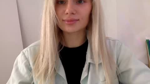 Snapshot of musescorner chatting on July 19, 2026, 11:14 am musescorner online show from July 19, 2026, 11:14 am