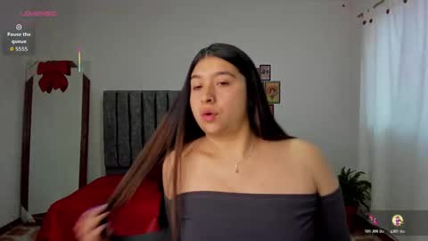 mushi_ online show from November 12, 2025, 11:32 am