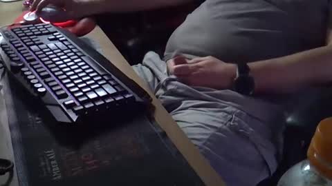 Snapshot of muso44 chatting on November 20, 2025, 8:36 am Muso online show from November 20, 2025, 8:36 am