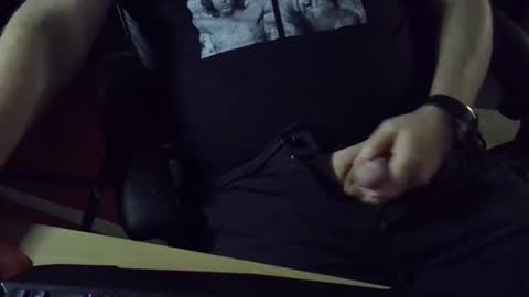 Snapshot of muso44 chatting on December 1, 2025, 9:14 am Muso online show from December 1, 2025, 9:14 am