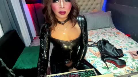 Snapshot of musroldbox chatting on March 9, 2025, 7:37 pm musroldbox online show from March 9, 2025, 7:37 pm