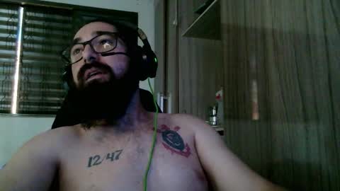 mustacheraider online show from February 1, 2026, 2:26 pm