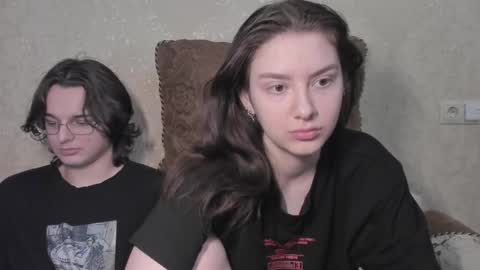 Snapshot of muuur_love chatting on March 15, 2026, 1:22 am cute couple online show from March 15, 2026, 1:22 am