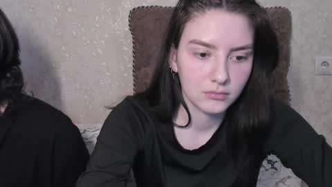Snapshot of muuur_love chatting on March 19, 2026, 6:50 am cute couple online show from March 19, 2026, 6:50 am