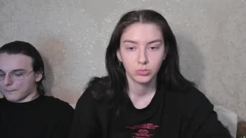 Snapshot of muuur_love chatting on April 3, 2026, 12:36 pm cute couple online show from April 3, 2026, 12:36 pm