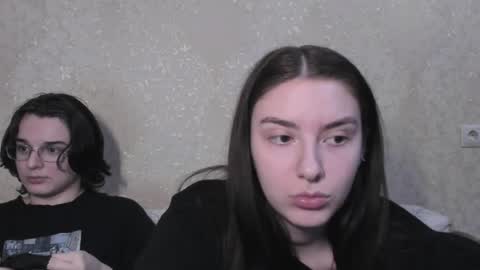 Snapshot of muuur_love chatting on April 5, 2026, 7:44 pm cute couple online show from April 5, 2026, 7:44 pm