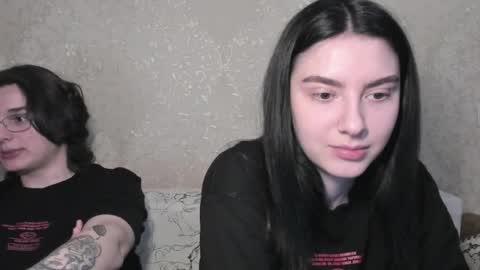 Snapshot of muuur_love chatting on April 6, 2026, 8:10 pm cute couple online show from April 6, 2026, 8:10 pm