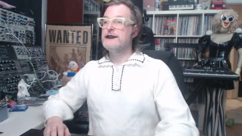 Snapshot of muziknerd chatting on May 30, 2026, 5:59 am Muziknerd online show from May 30, 2026, 5:59 am