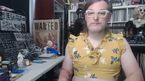 Snapshot of muziknerd chatting on July 2, 2026, 7:20 pm Muziknerd online show from July 2, 2026, 7:20 pm